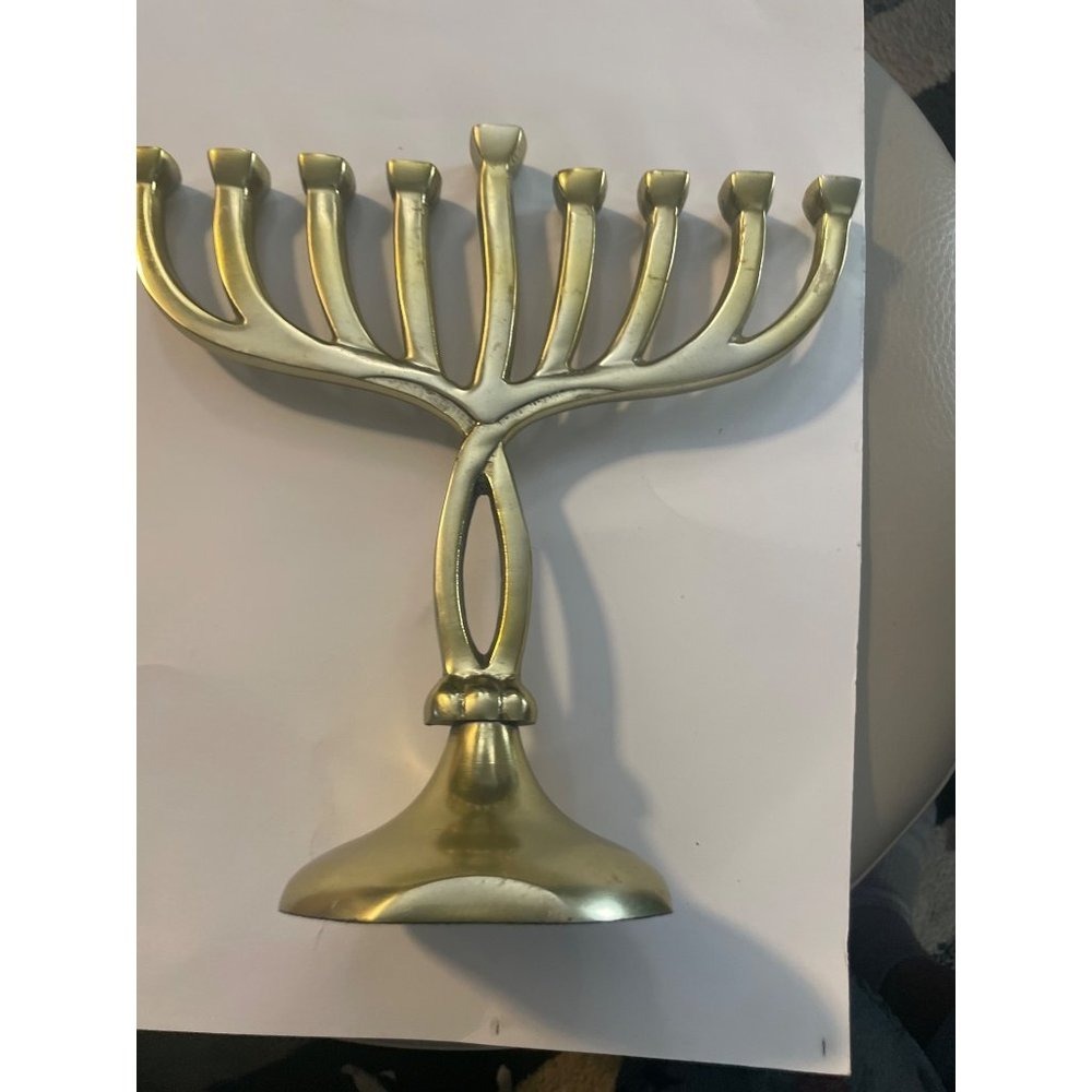 Unbranded Brass Hanukkah Menorah Gold 9in Twisted‎ Stem Judaica